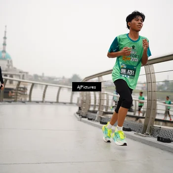 Runner Photo 8544798