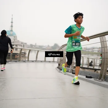 Runner Photo 8544801