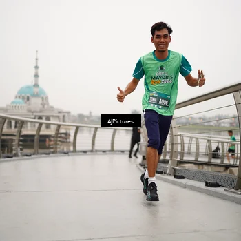Runner Photo 8544832