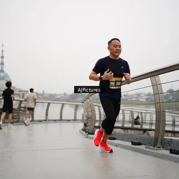 Runner Photo 8544890