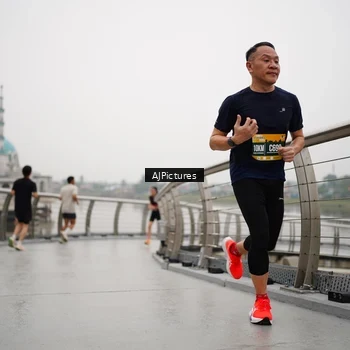 Runner Photo 8544892