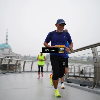 Runner Photo 8544898