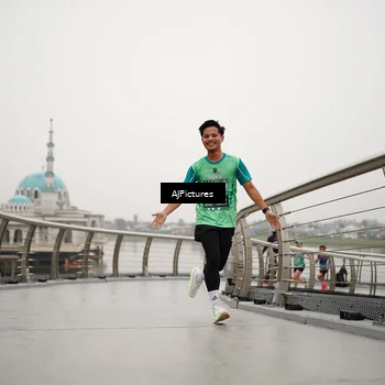 Runner Photo 8544911