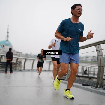 Runner Photo 8544915