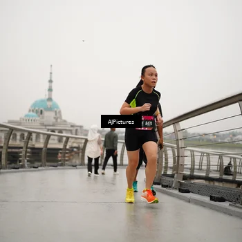 Runner Photo 8544925