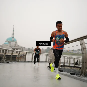 Runner Photo 8544951