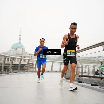 Runner Photo 8545011