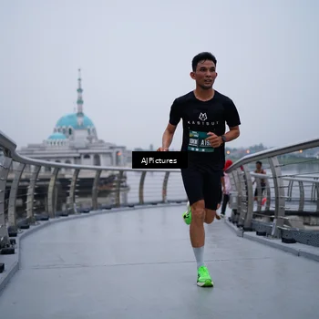 Runner Photo 8545113