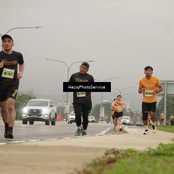 Runner Photo 8545254