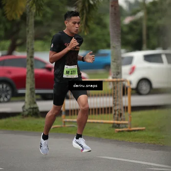 Runner Photo 8545795
