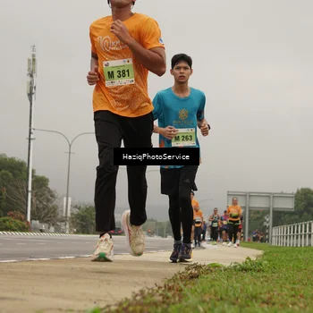 Runner Photo 8545943