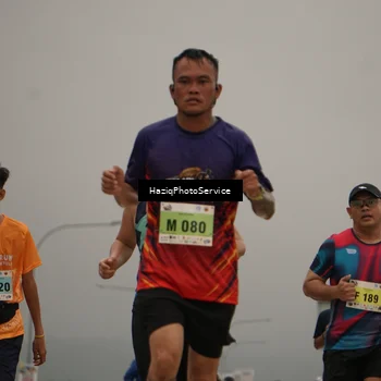 Runner Photo 8546004