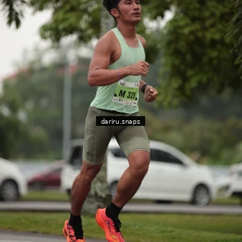 Runner Photo 8546073