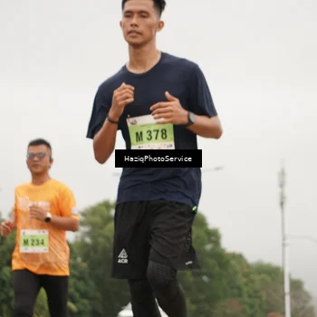Runner Photo 8546122