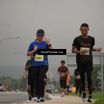Runner Photo 8546140