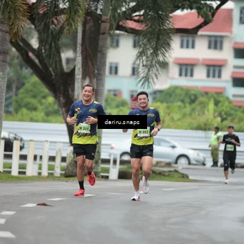 Runner Photo 8546674