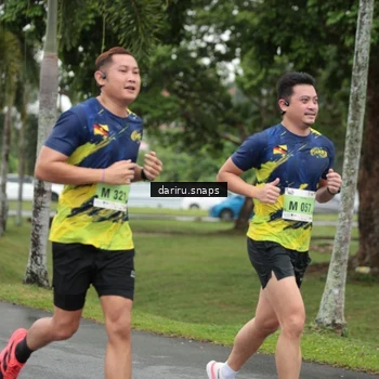 Runner Photo 8546719