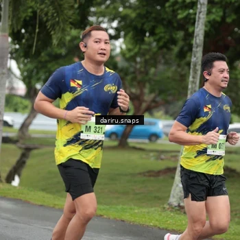 Runner Photo 8546731