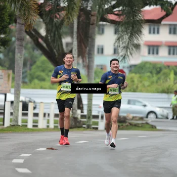 Runner Photo 8546759