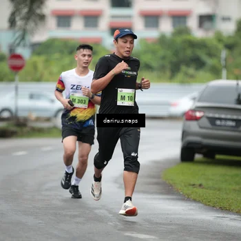 Runner Photo 8546801