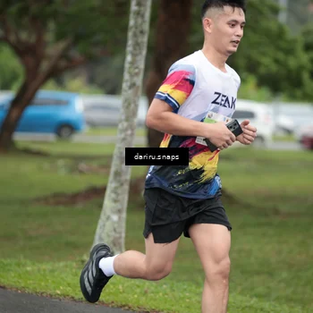 Runner Photo 8546811