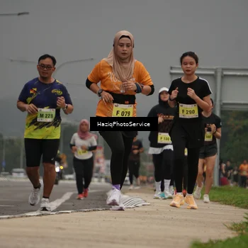 Runner Photo 8546940