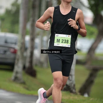Runner Photo 8547031