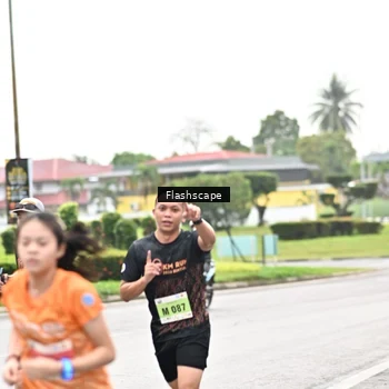 Runner Photo 8547980