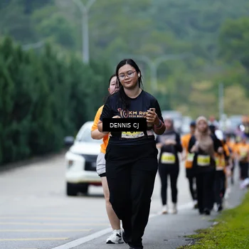 Runner Photo 8548020