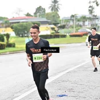 Runner Photo 8548457