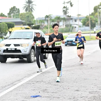 Runner Photo 8548533