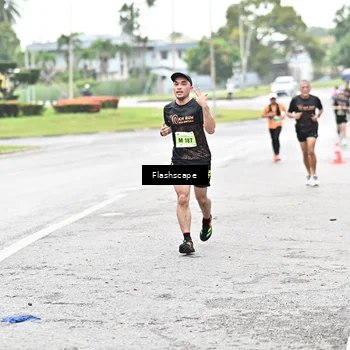 Runner Photo 8548576