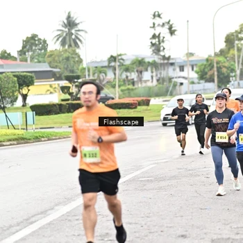Runner Photo 8548681
