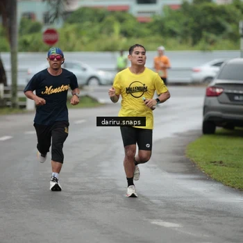 Runner Photo 8549291