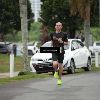 Runner Photo 8549978