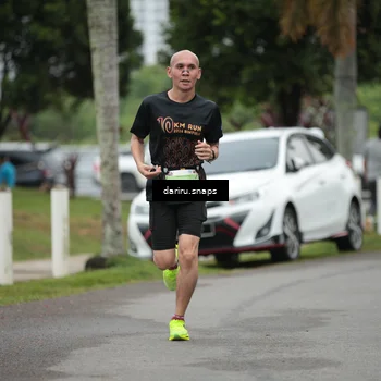 Runner Photo 8550002