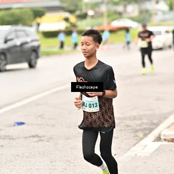 Runner Photo 8550005