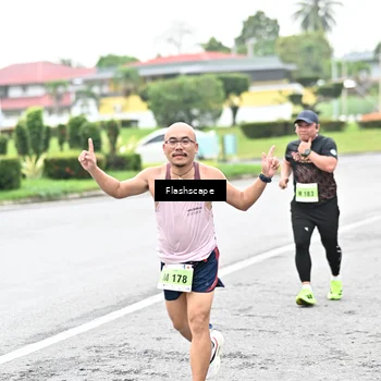 Runner Photo 8550015