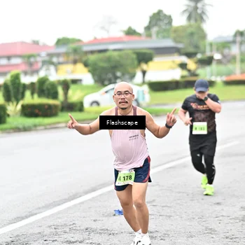 Runner Photo 8550020