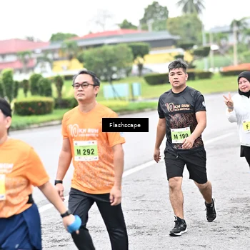 Runner Photo 8550059