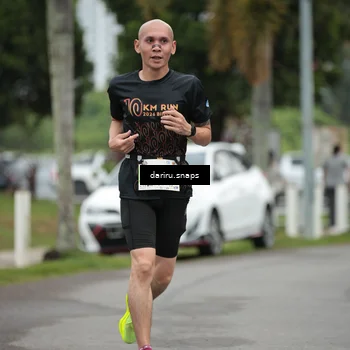 Runner Photo 8550296