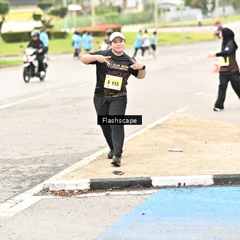 Runner Photo 8550332