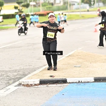 Runner Photo 8550339