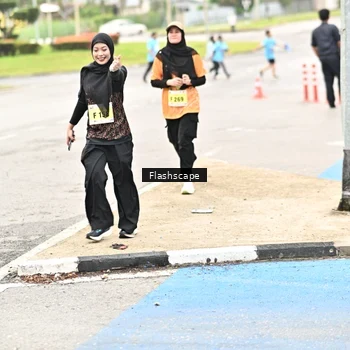 Runner Photo 8550372