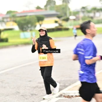 Runner Photo 8550374