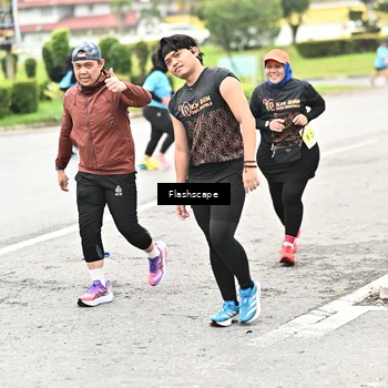 Runner Photo 8550575