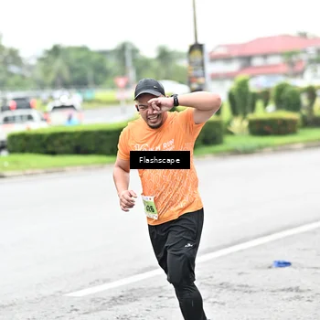 Runner Photo 8550602