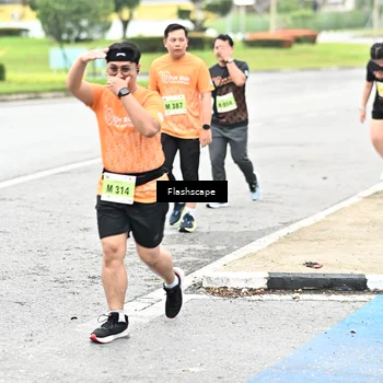 Runner Photo 8550671