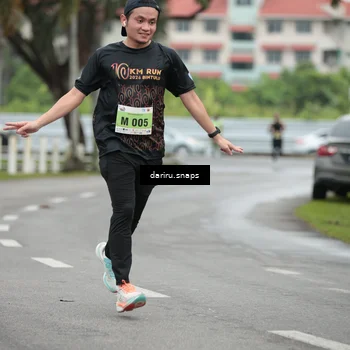 Runner Photo 8551100