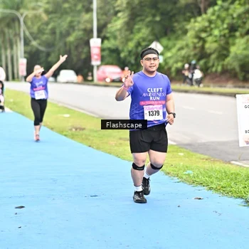 Runner Photo 8552023